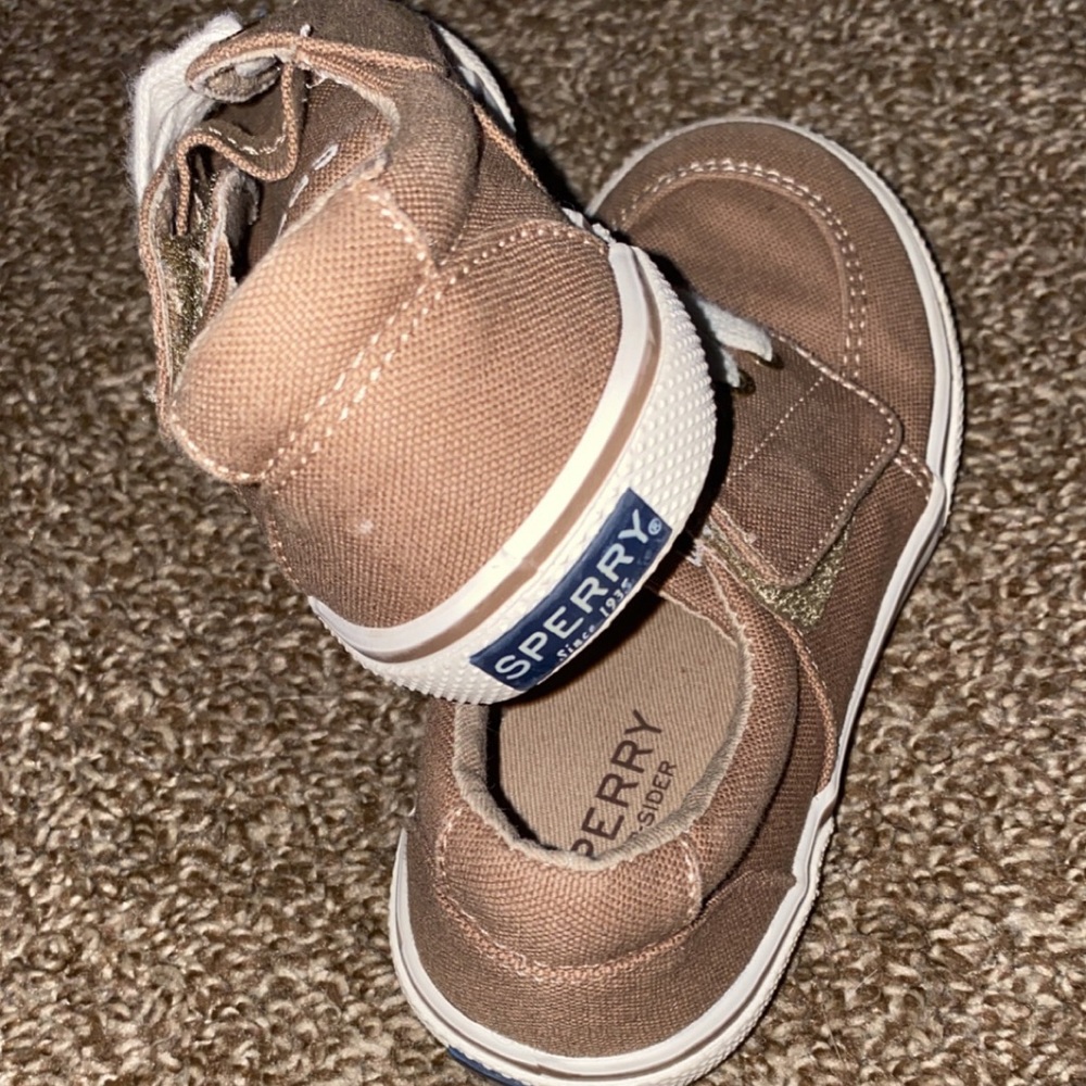 Sperry - Picture 2 of 2